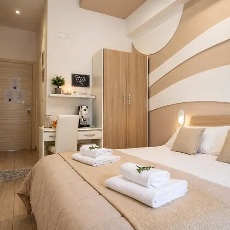 Oda ve Kahvaltı Terrazza Garibaldi Napoli